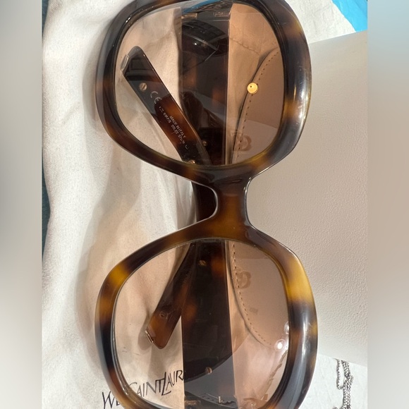 Yves st laurent oversized tortoise glasses good condition - Picture 4 of 5